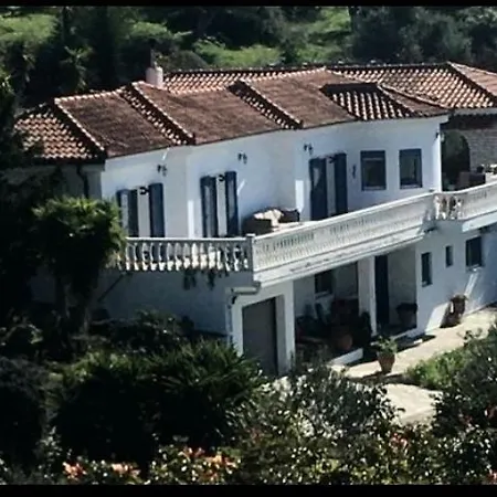 Ab Retreat House Mit Meeresblick Apartman